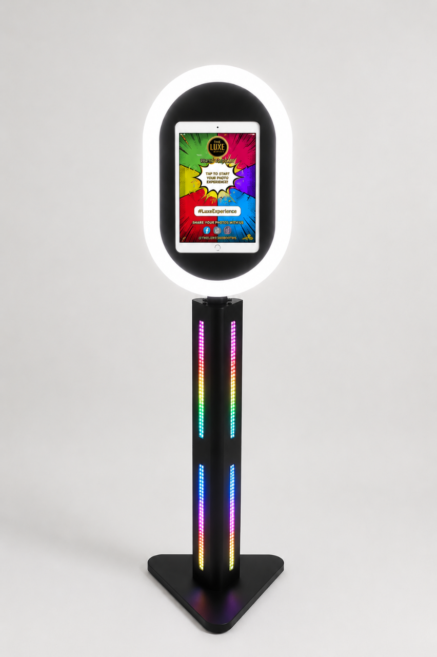 Black Selfie Pod