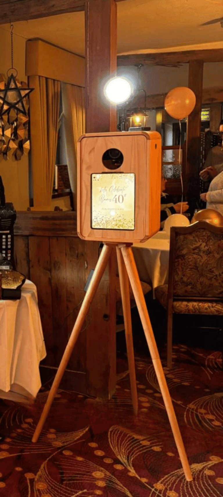 The Wooden Vintage Photo Booth — Cosy country pub