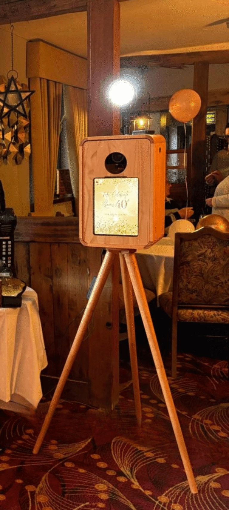 The Wooden Vintage Photo Booth — Cosy country pub